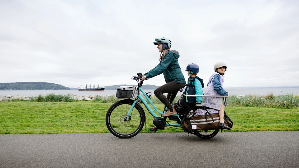 Vélo cargo avec enfants