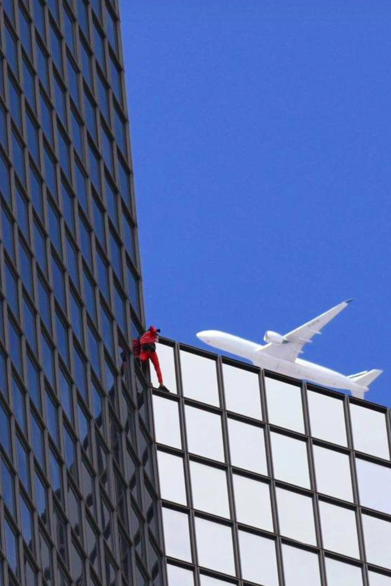 Alain Robert escalade immeuble