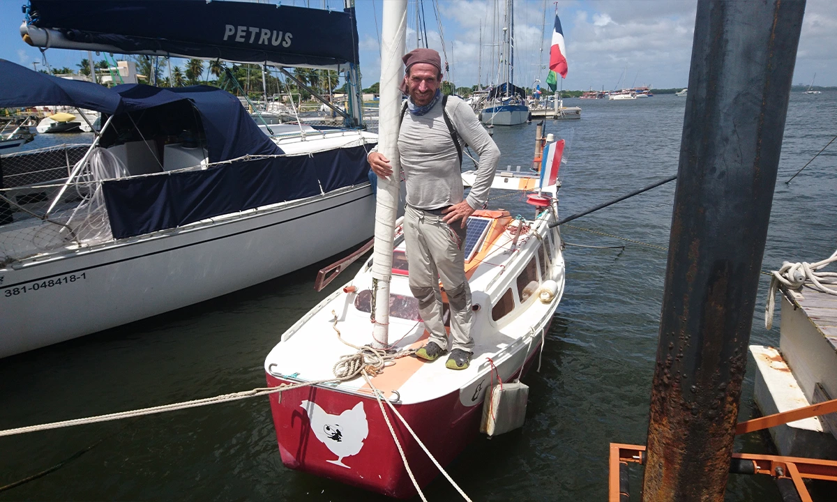 Yann Quénet et son bateau Baluchon
