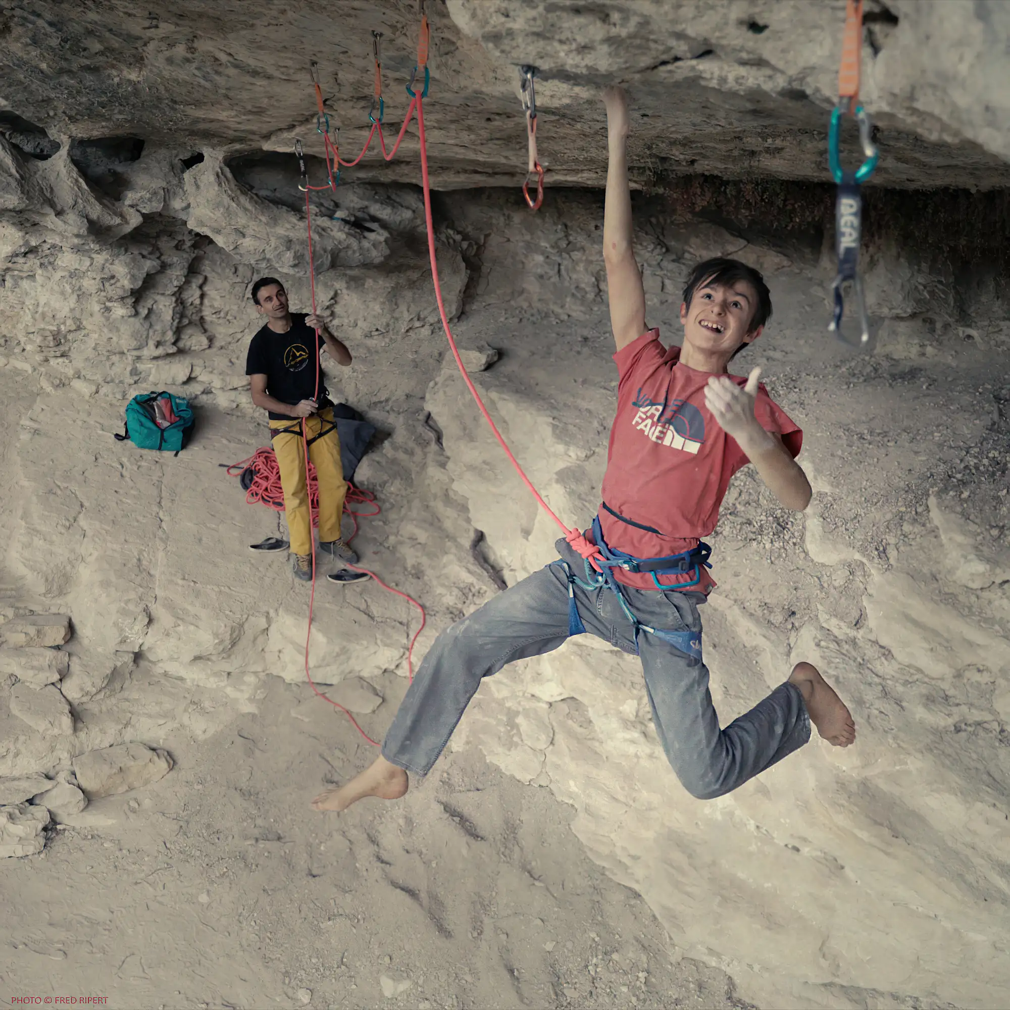 Erwan Legrand enchaine un 8C+ pieds nus à 14 ans