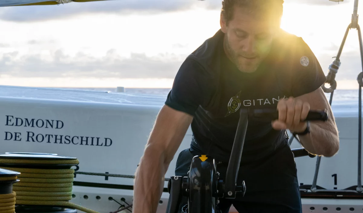 Charles Caudrelier sur le Maxi Edmond de Rothschild