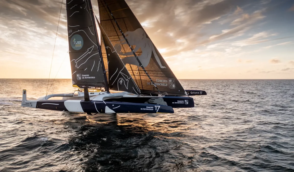 Charles Caudrelier sur le Maxi Edmond de Rothschild