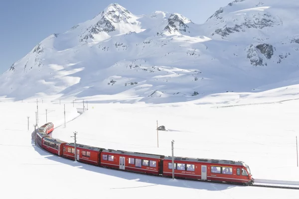 Train montagne neige