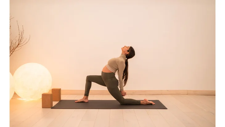 Anjaneyasana - Yoga afterwork