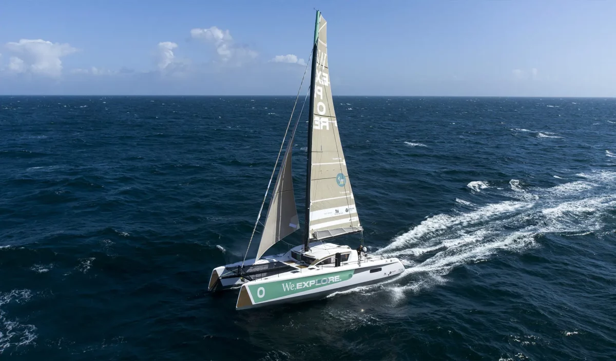 We explore bateau lin