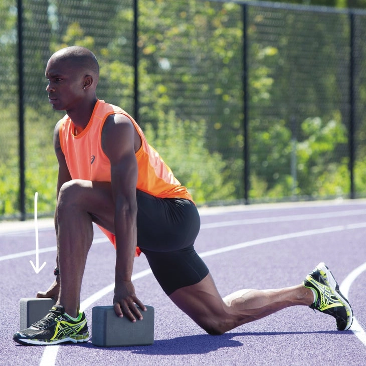 Fente running position yoga