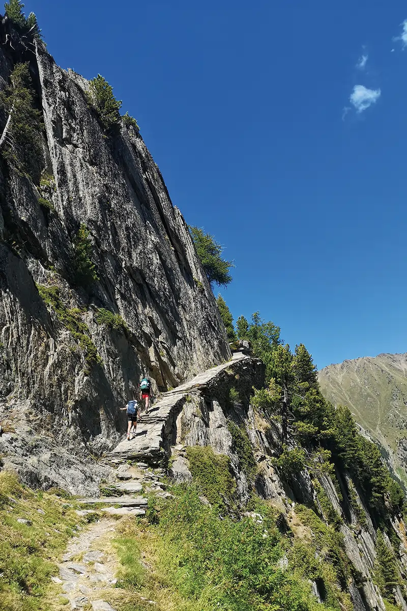 La montée vers le Refuge des Grands