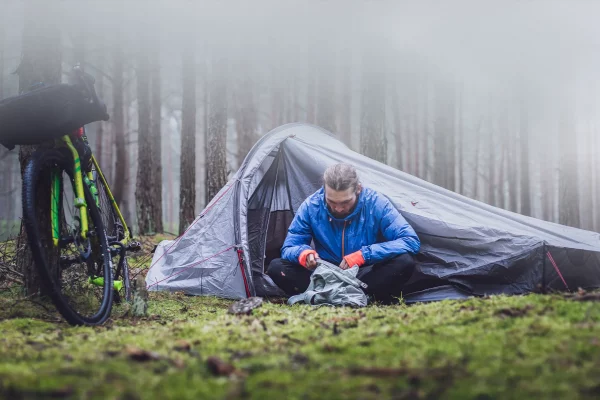 Bivouac sous la pluie