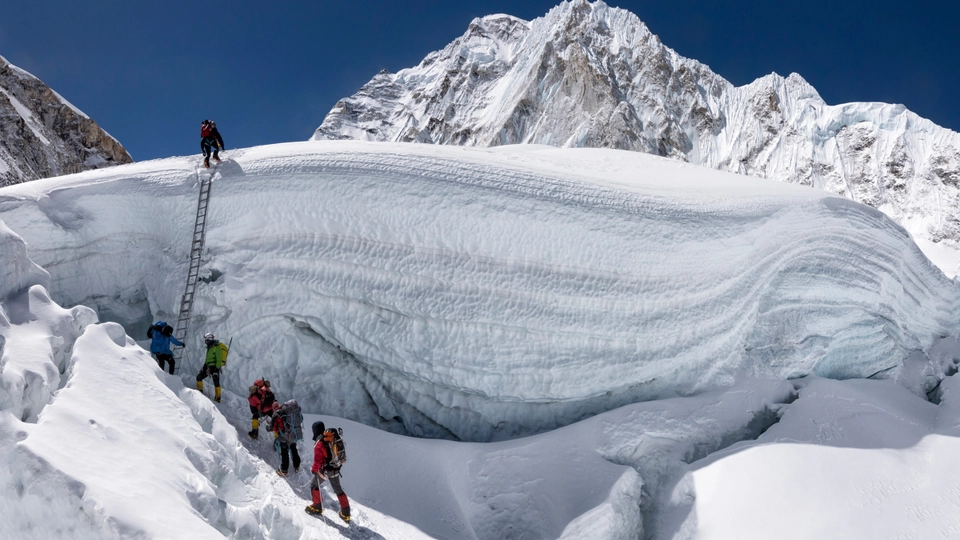Everest khumbu icefall