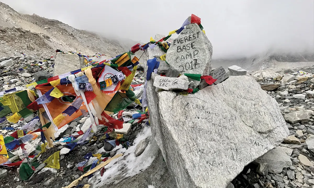 Stèle Camp de Base Everest