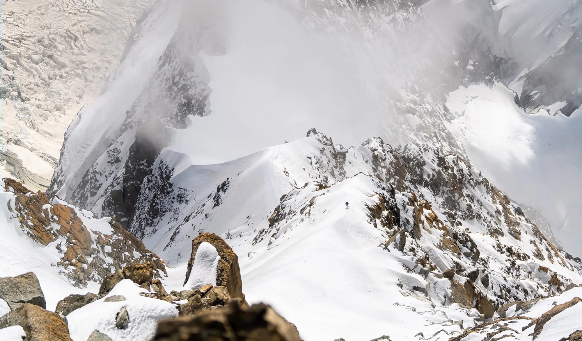 Benjamin Védrines bat le recorde de l'arête Peuterey