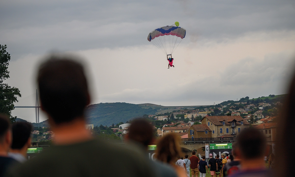 Natural Games Wingsuit