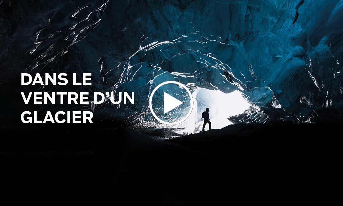 Dans le ventre d'un glacier