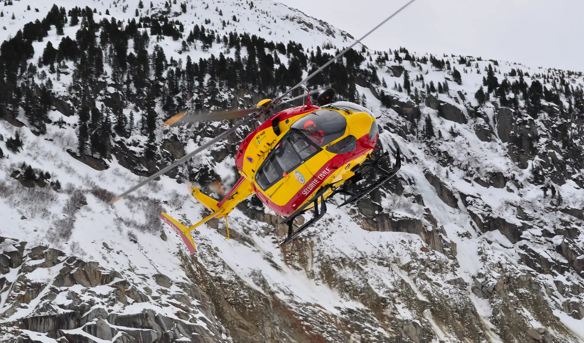 Les casques de ski ne sont plus adaptés à nos pratiques, s'inquiète un  chercheur suisse