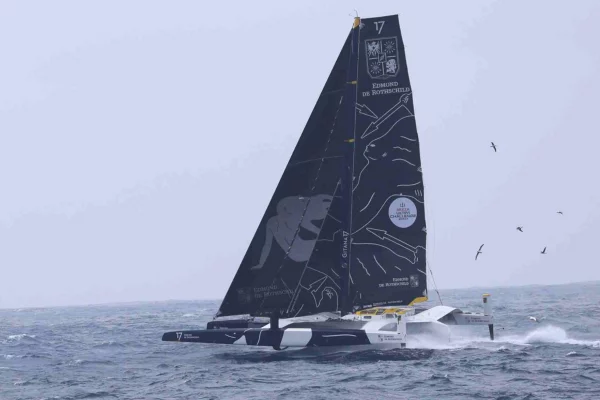 Arkea Maxi Edmond de Rothschild