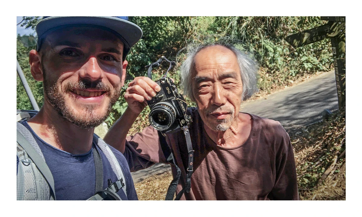 Les habitants de l’île de Shikoku abordent régulièrement les pèlerins.