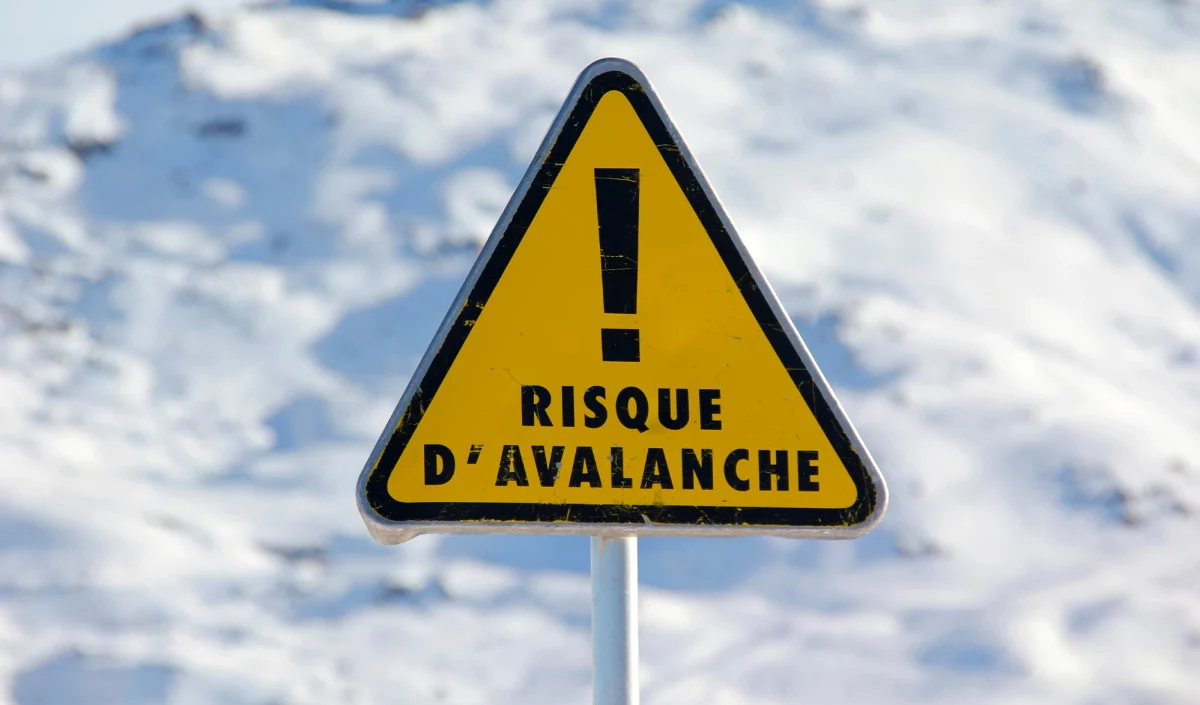 panneau risques d'avalanche