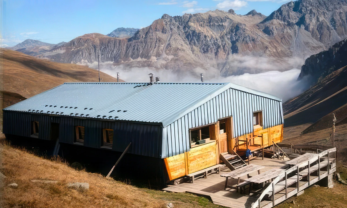 Refuge des Aiguilles d'Arves