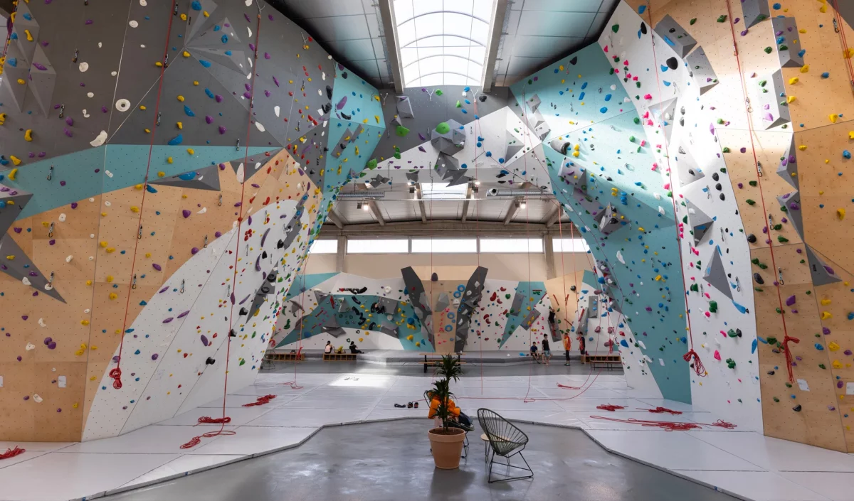 Climb Up Aubervilliers