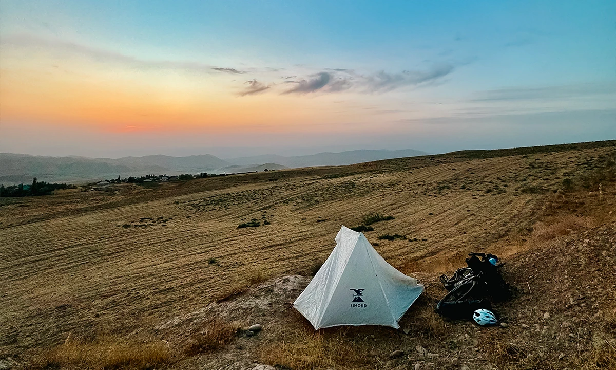 Jean Rouaux de Chamonix à l'Ama Dablam en bikepacking