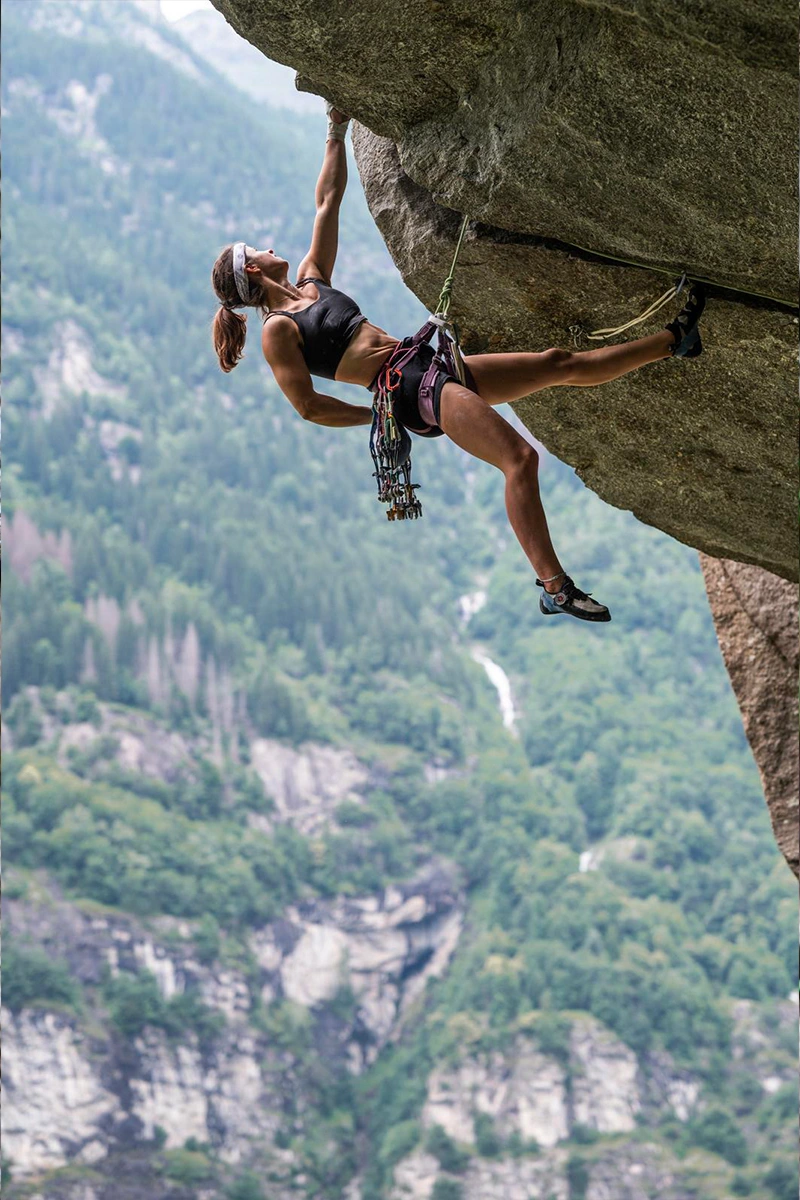 Laura Pineau escalade fissure