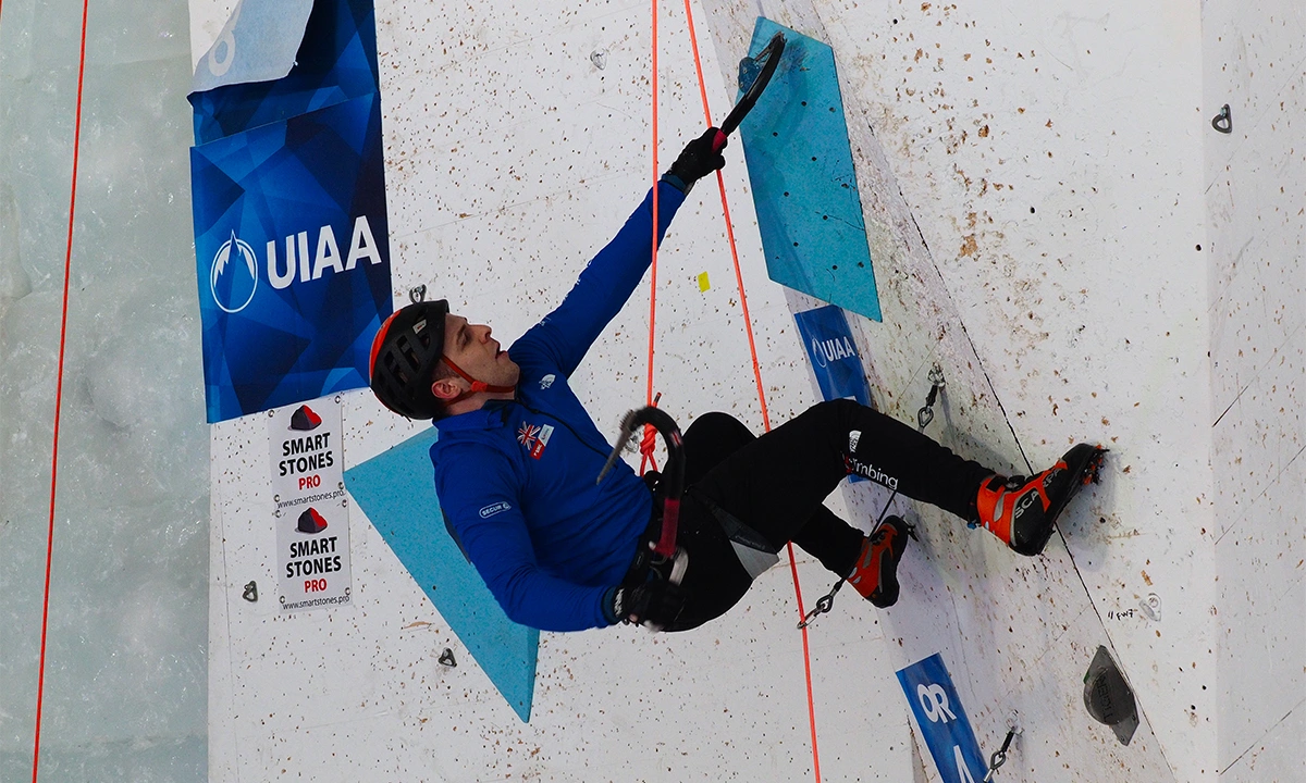 Ice climbing Saas-Fee