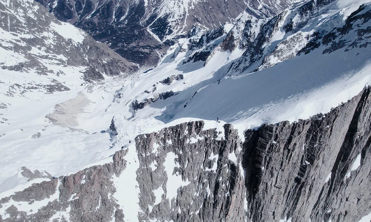 Christophe Tricou ski basejump Aiguille de l'Amône
