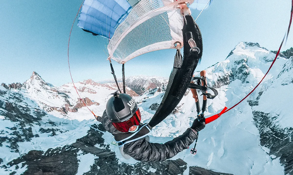 Christophe Tricou ski basejump Aiguille de l'Amône