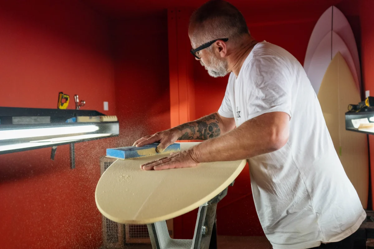 Axel Lorentz shaper surfboard