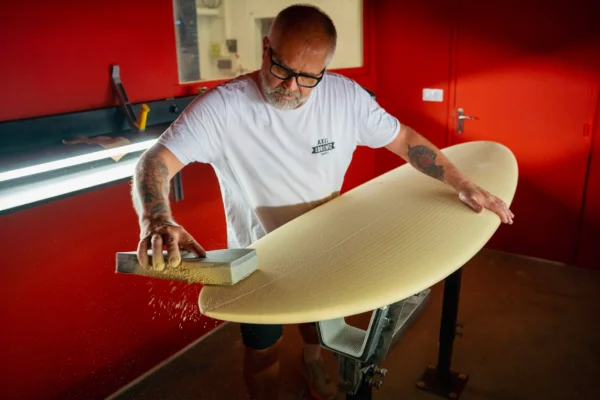 Axel Lorentz shaper surfboard