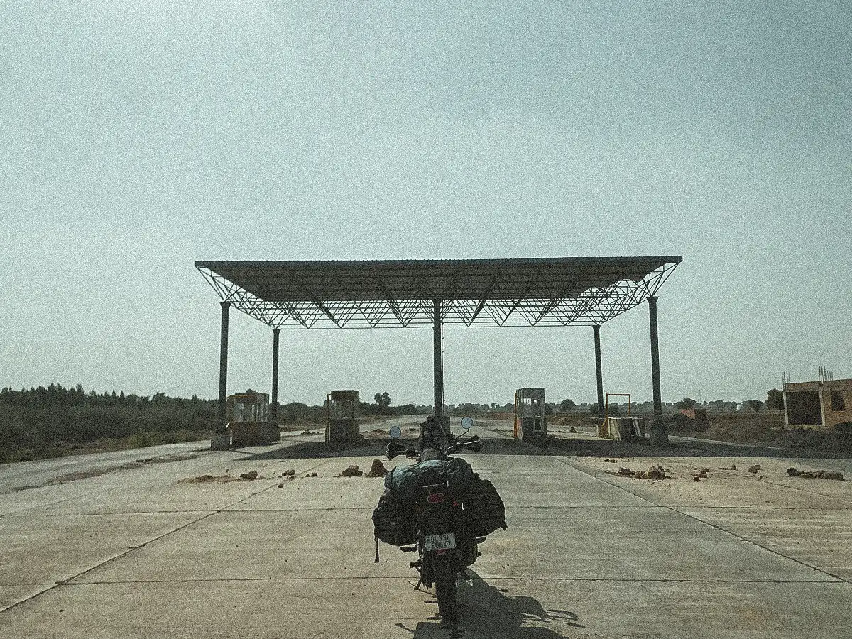 L'inde, seule à moto, Isaure de Belleville