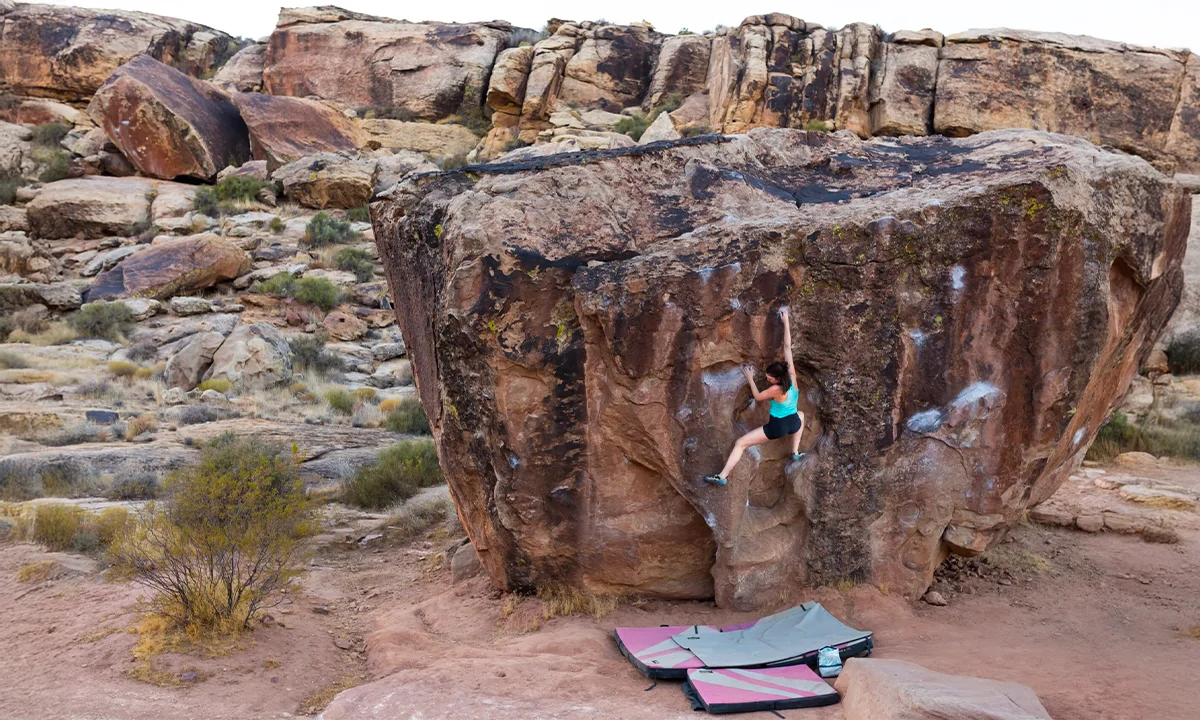 Moe's valley escalade bloc