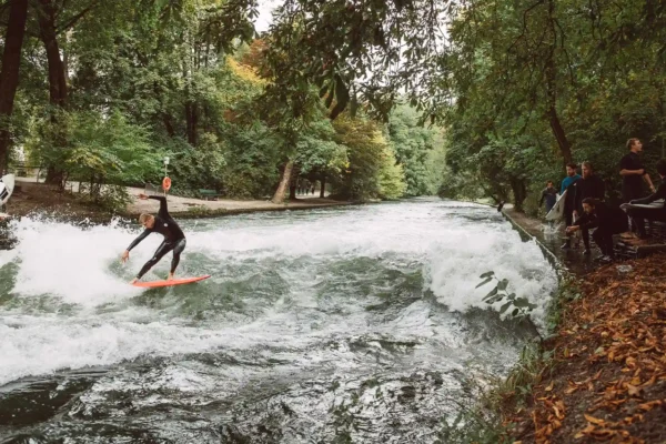 Munich vague surf Eisbach