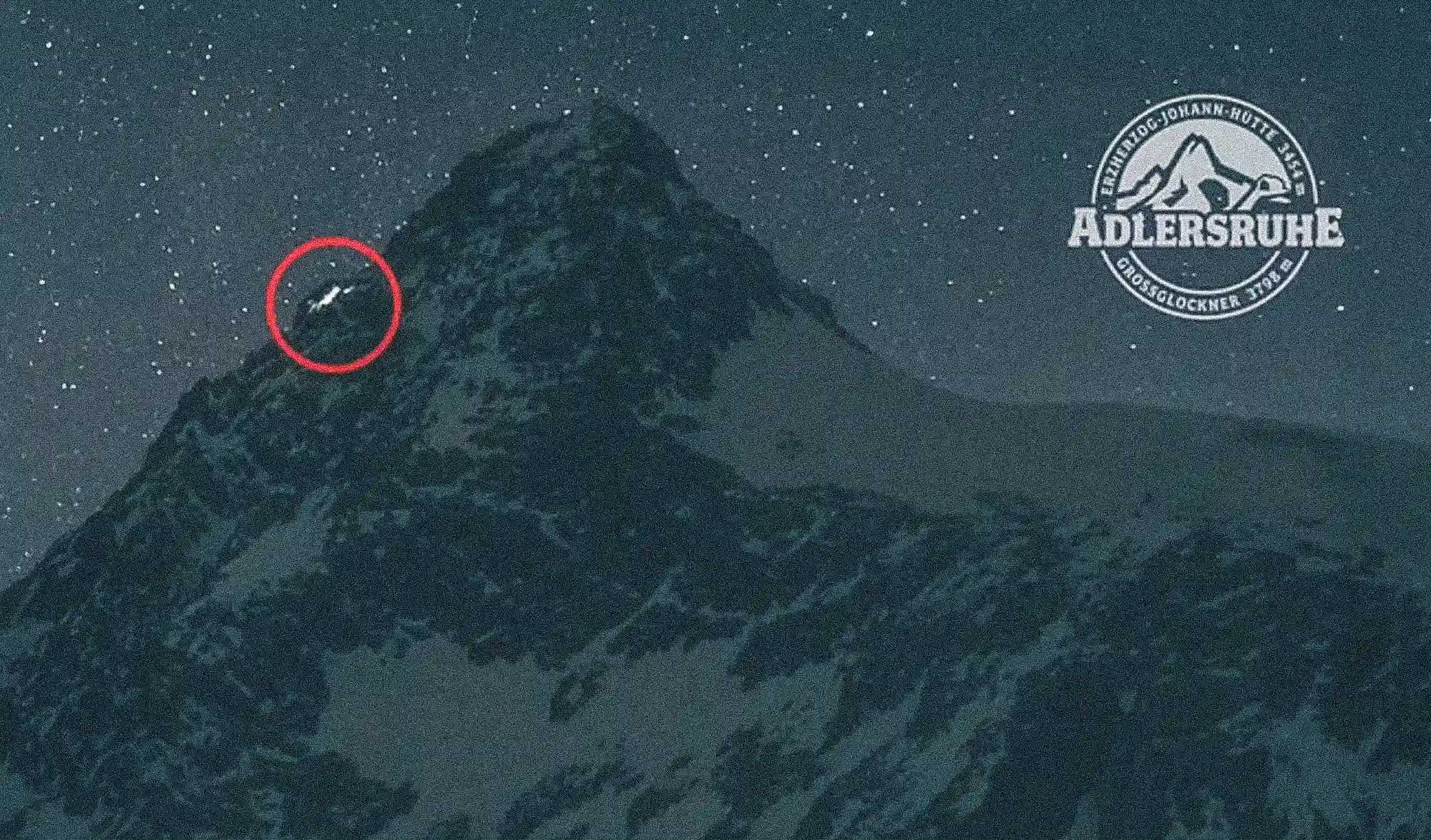 Les frontales des deux alpinistes sur le Grossglockner, le 18 janvier 2025.