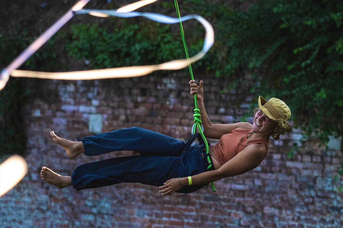 Zoë Goultas Highline freestyle
