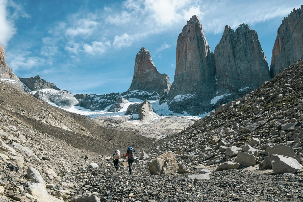 Tommy Caldwell et Siebe Vanhee signent une première ascension libre en 24 heures sur la Torre del Paine