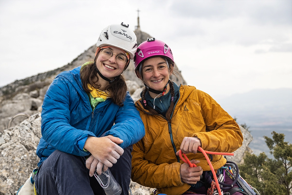 Laura Pineau & Elsa Ponzo 100 voies en 50 jours